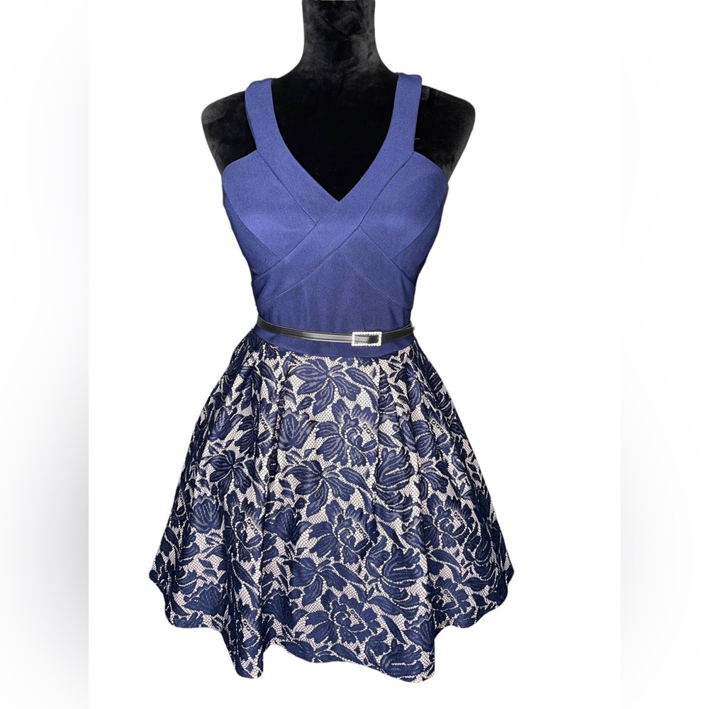 Dark blue short homecoming or prom dress, never worn Size 7